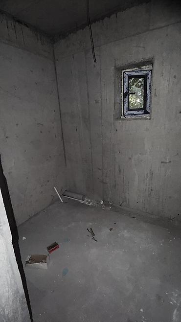 Продажа коттеджей и домов: 4 комнаты, 181 м², 270 соток, Бишкек, Городская больница №4 (ул. Айни) Собственник — 18