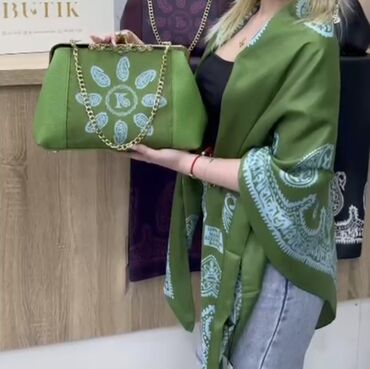 Çantalar: Kəlağayı təmiz ipək Baskal.90 AZN.turk malı 55 azn.qutularimiz var.5 — 23