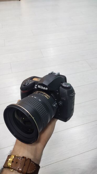 lens nikon: Nikon D70S
Lens DX 24-12
Shutter 2K
Adapter
Battery
Kemer