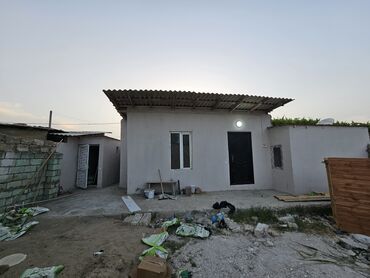 Həyət evləri və villaların satışı: Qaraçuxur qəs. 1 otaqlı, 25 kv. m, Orta təmir