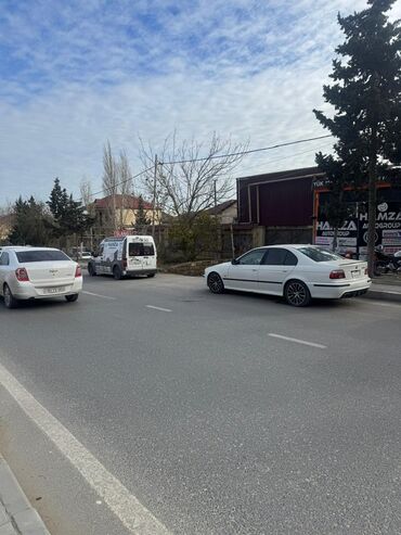 Uzunmüddətli kirayə evlər: 240 kv. m, 7 otaqlı, Kombi, Qaz, İşıq — 17