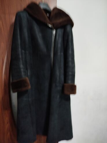 пальто чёрное: Дубленка, Турция, Длинная модель, С капюшоном, 6XL (EU 52)