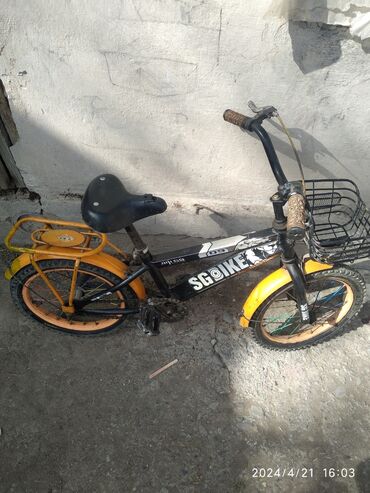 продаю подростковый велосипед: На 6-10 лет.резина новая,немного помяты крылья