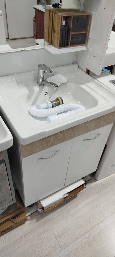 Hamam üçün lavabo və şkaf dəsti - Aşağı hissə: iki qapılı, ağ rəngli
