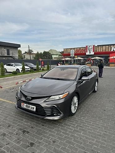 Toyota Camry: 2020 г., 2.5 л, Автомат, Бензин, Седан at lalafo.kg Toyota Camry: 2020 г., 2.5 л, Автомат, Бензин, Седан