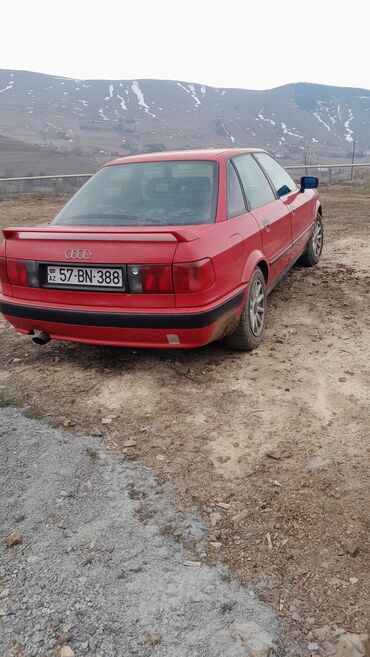 Nəqliyyat: Audi 80: 2 l | 1994 il Sedan