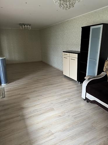 kg house: Дом с участком и большим крытым навесом - Кирпичный дом за высоким — 5