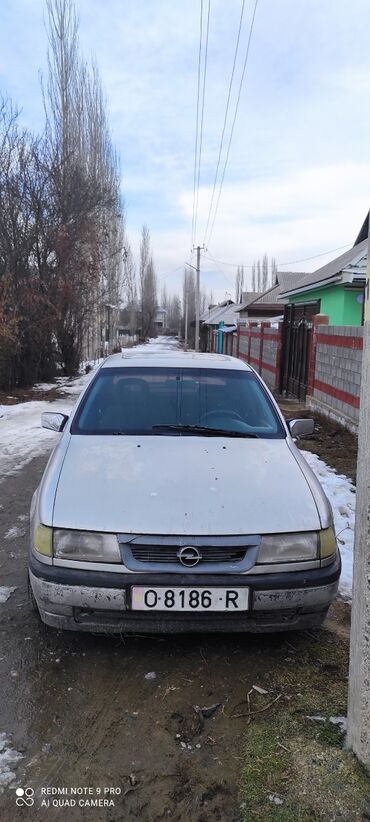 некстя 1: Opel Vectra: 1992 г., 1.6 л, Механика, Бензин