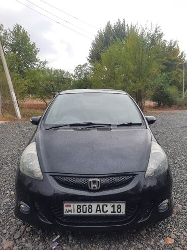 авто в рассрочку бу: Honda Fit: 2006 г., 1.5 л, Вариатор, Бензин, Хэтчбэк