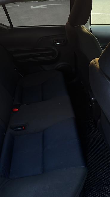 Toyota: Toyota Prius C: 2017 г., 1.5 л, Вариатор, Гибрид, Хэтчбэк — 10