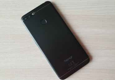 телефон хонор: Honor 7A, Б/у, 16 ГБ, цвет - Черный, 1 SIM, 2 SIM