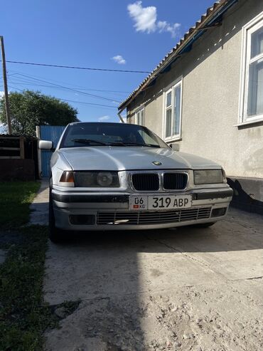 машина капейка: BMW 3 series: 1993 г., 1.6 л, Механика, Бензин, Седан