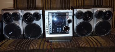 Musiqi mərkəzləri: Satılır 130 manat 4dənə kalonkası var kaset yeri radiosu auksu