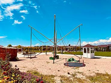 Иссык-Куль 2026: Коттедж, Коттедж в ЦО Palm Beach (Палм Бич) ЦО Palm Beach, Чок-Тал, Детская площадка, Парковка, стоянка, Охраняемая территория — 25