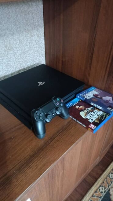 плейстейшн 4 купить: Продаю Playstation 4 Pro 1tb в отличном состоянии, в комплекте: кабель