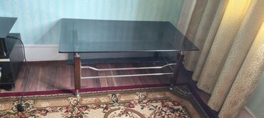 Диваны: 2 hissəli bərk şüşədən jurnalni stol. wp 0514210095 yerlesir hovsan