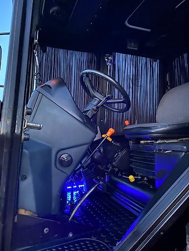 Digər kənd təssərüfat avadanlığı: Belarus MTZ 892 traktoru - Güclü dörd silindrli dizel mühərrik, ağır — 6