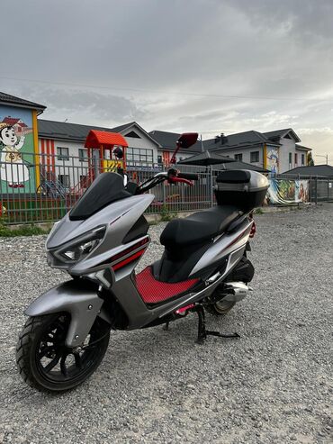 квадроцикл yamaha: Макси скутер Yamaha, 180 куб. см, Бензин, Б/у