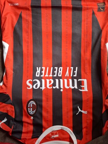 İdman formaları: Satılır Hamısı S razmerdi. 180+ 70+ Çəkiyə uyğun gəlir Kolleksiya — 3