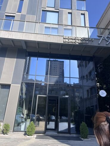 аренда помещения балыкчы: Сниму квартиру или студию под салон красоты,желательно без мебели