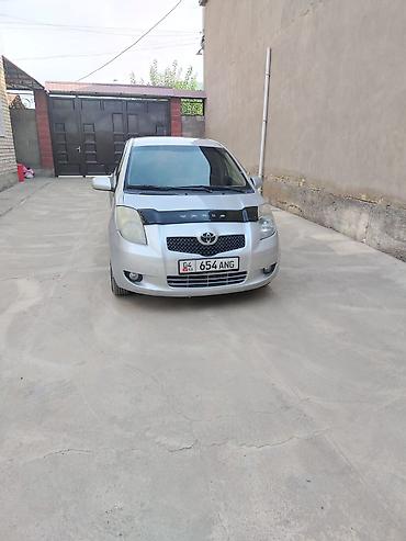 тонир: Toyota Yaris: 2009 г., Механика, Бензин, Хэтчбэк — 1