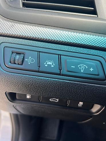 Hyundai: Hyundai Sonata: 2020 г., Седан — 12