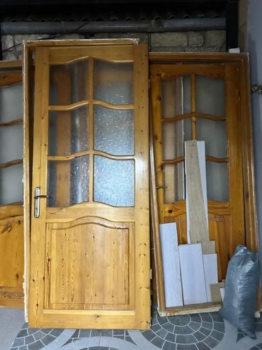 Quru inşaat materialları: İşlənmiş Otaq qapısı Ünvandan götürmə