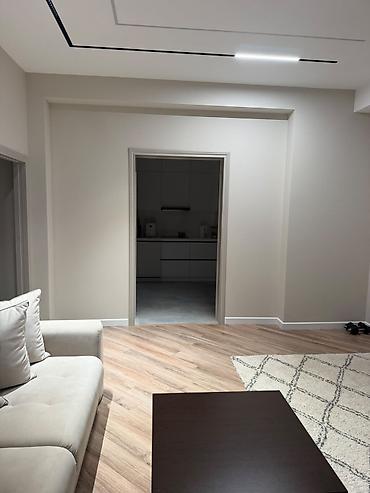 Deluxe Residence – Ceyhun Hacıbəyli küçəsi | 28 May metrosu | 2 Otaqlı