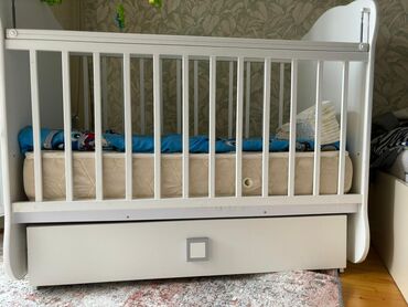 Gəzinti arabaları: Oğlan və qız üçün, Beşik