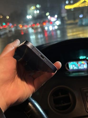 Apple iPhone: IPhone 13, Б/у, 128 ГБ, Midnight, Чехол, 78 % — 3