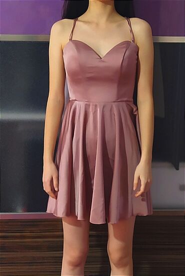 гипюровое платье с открытой спиной: Вечернее платье, Коктейльное, Короткая модель, Без рукавов, Открытая спина, XL (EU 42)