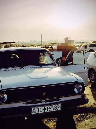 VAZ (LADA): VAZ 2410 ağ rəngli sedan Xüsusiyyətlər və təchizat: - Benzin — 10