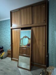 вешалка в прихожую настенная: Б/у, Купе, 3 двери Прямой шкаф, Гардеробный шкаф