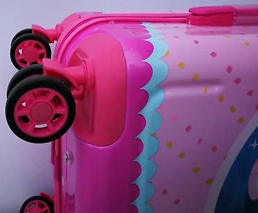 Rančevi, torbe i koferi: Dečji kofer na točkiće – roze, sa crtanim likom - Dimenzije: kabinski — 4