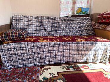 продать диван бу: Прямой диван, цвет - Коричневый, Б/у