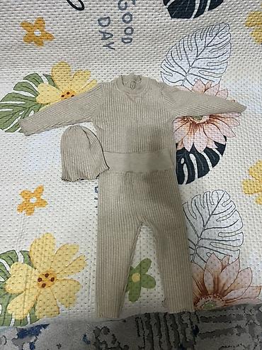 тройки carters: Продаю детские одежды для младенцев 1-2 лет, таких одежд 2 пакета — 1