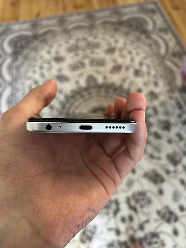 səs kart: Tecno Spark, 128 GB, rəng - Ağ, Face ID — 3