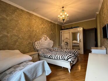 Yeni tikili: 4 otaqlı, Yeni tikili, 198 kv. m — 4