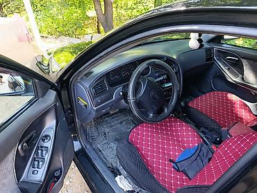 211 3 2: Hyundai Elantra: 2001 г., Механика, Седан — 4