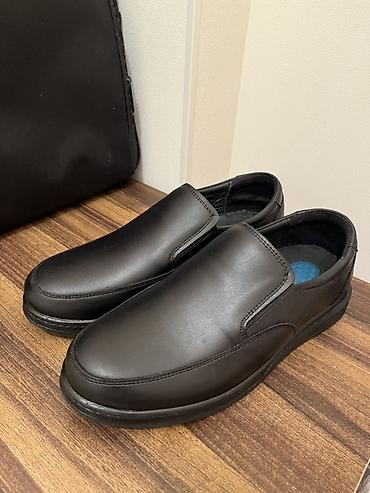 dəri palto: Məhsul: Kişi loafer ayaqqabısı –40 razmer 1 defe geyinilib razmer — 5