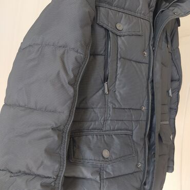 dvd blu ray: Зимняя тёплая куртка на мальчика подростка, ростовка 146см, примерно
