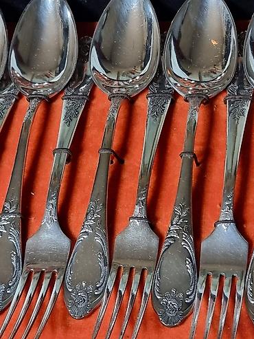 Наборы посуды: КОРОЛЕВСКИЙ (СССР) НОВЫЙ 1980 ГОД. РОДНАЯ КОРОБКА. САМЫЙ КРУТОЙ — 2