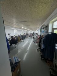 сниму дом под швейный цех: Сдаю швейный цех 200м2 теплый уютный свой заезд в данный момент