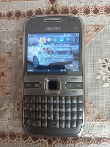 sade nokia: Nokia E72, < 2 GB Memory Capacity, rəng - Boz, Düyməli, Sensor