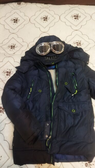 куртка детское: Очень теплая куртка на 10 лет.почтт новая.цена договорная