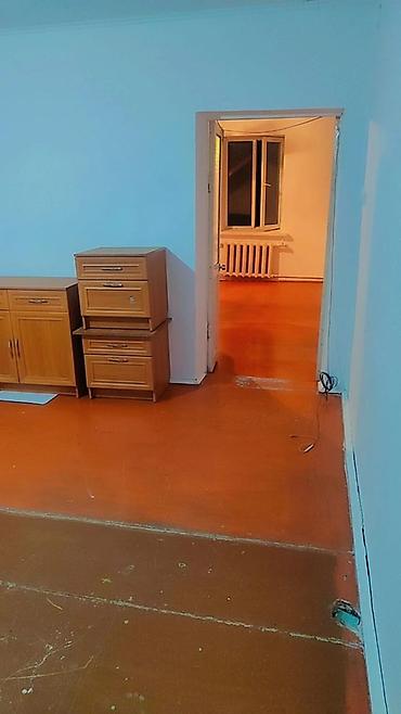 Продажа коттеджей и домов: Продаётся двухэтажный дом с внутренней лестницей и светлыми комнатами at lalafo.kg — 11 Продажа коттеджей и домов: Продаётся двухэтажный дом с внутренней лестницей и светлыми комнатами — 11