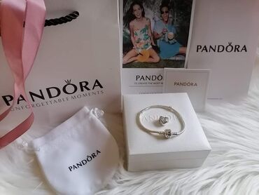 Narukvice: Pandora narukvica u originalnom pakovanju + gratis 1 privezak — 1