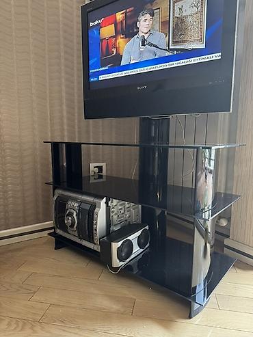 İşlənmiş, Düz TV altlığı, Polkalı, Şüşəli