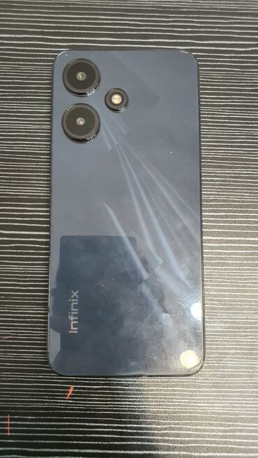 охладитель телефона: Infinix HOT 30i, Колдонулган, 128 ГБ, түсү - Кара, 2 SIM