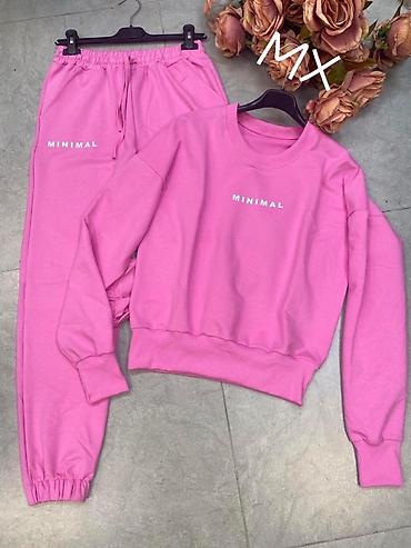 Gornji i donji deo: Komplet trenerke
S M L Xl — 4